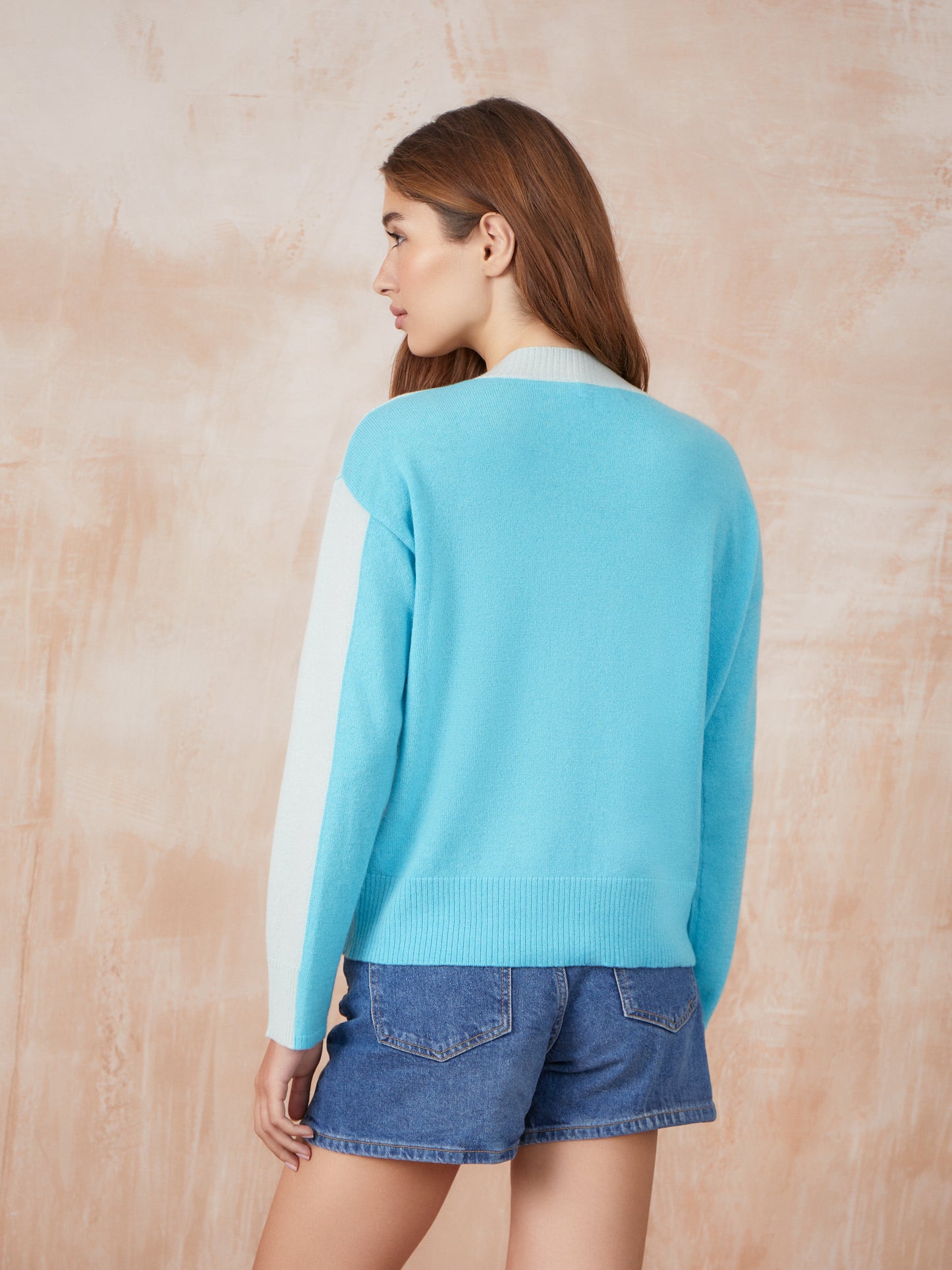 June Colorblock V Neck